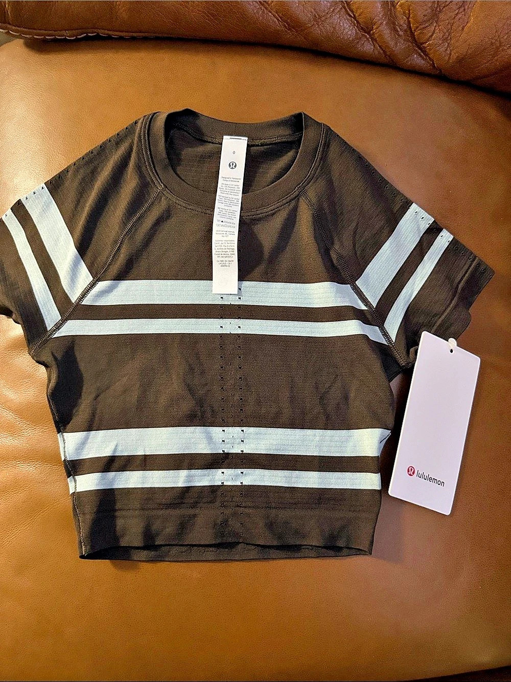 lululemon Seamless Classic-Fit Mariner Stripe Cropped T-Shirt Black & Gray Size
